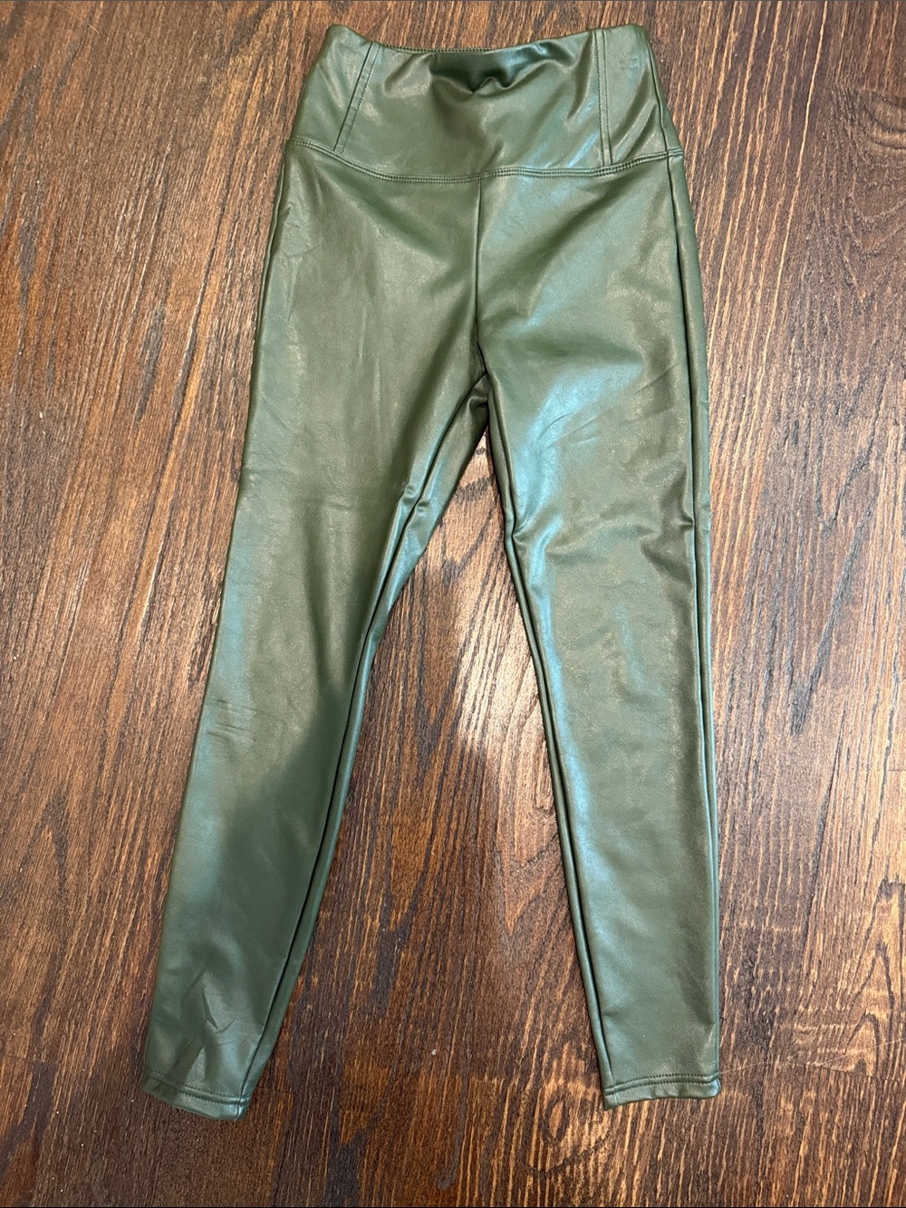 Faux Leather Leggings in Dark Green
